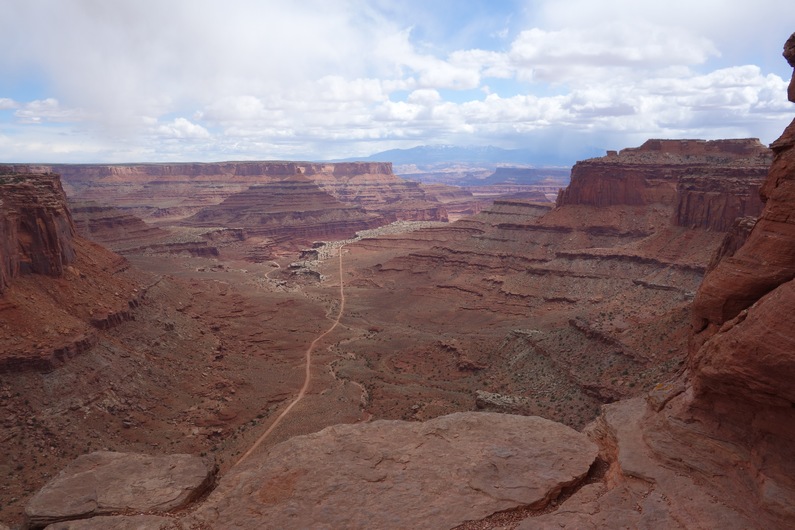 USA Canyonlands Shaffer Canyon overlook