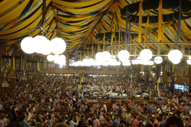 Oktoberfest tent 4