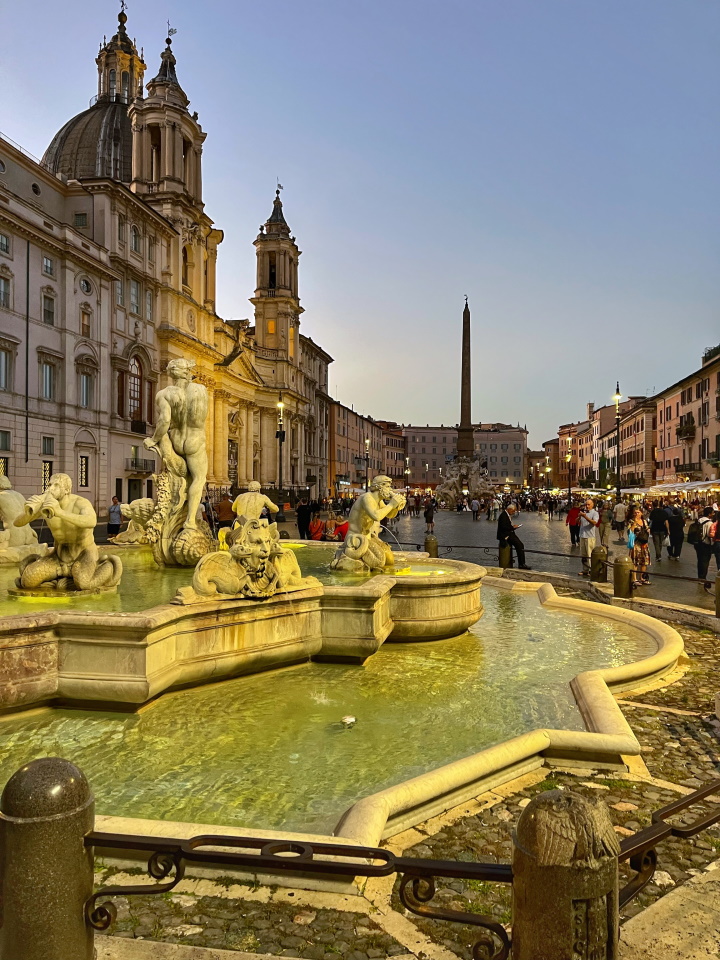 Navona